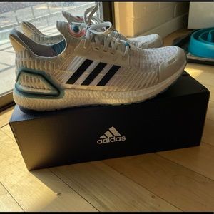 ADIDAS ULTRABOOST DNA size12